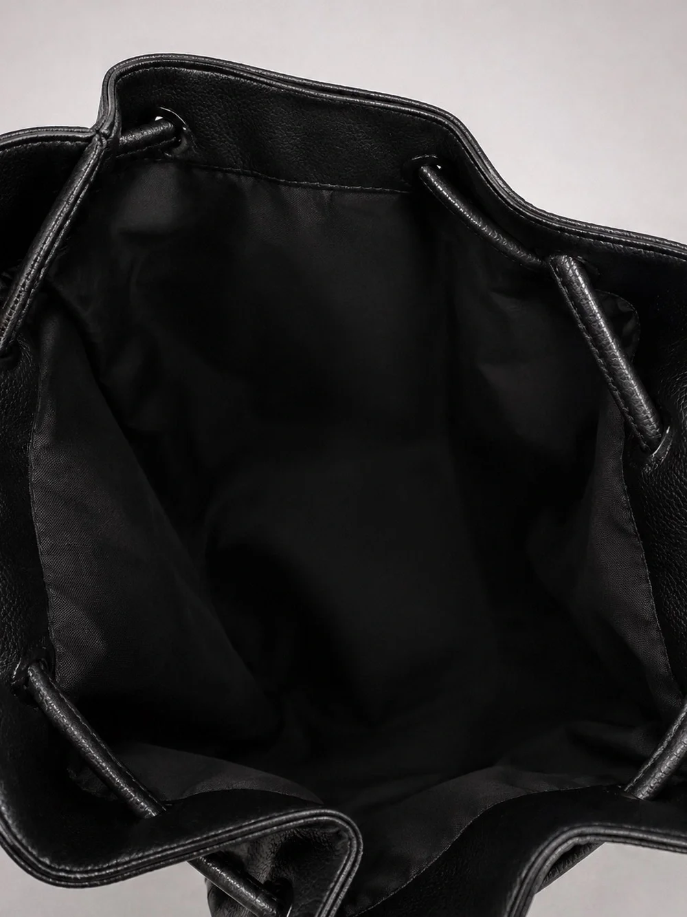 Victoria’s Secret Fringe Bucket Backpack Black Runway Bag Coin Purse - Picture 4 of 4